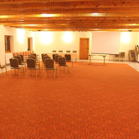 Hotel Bucegi Portile Regatului プルウル・レチェ エクステリア 写真